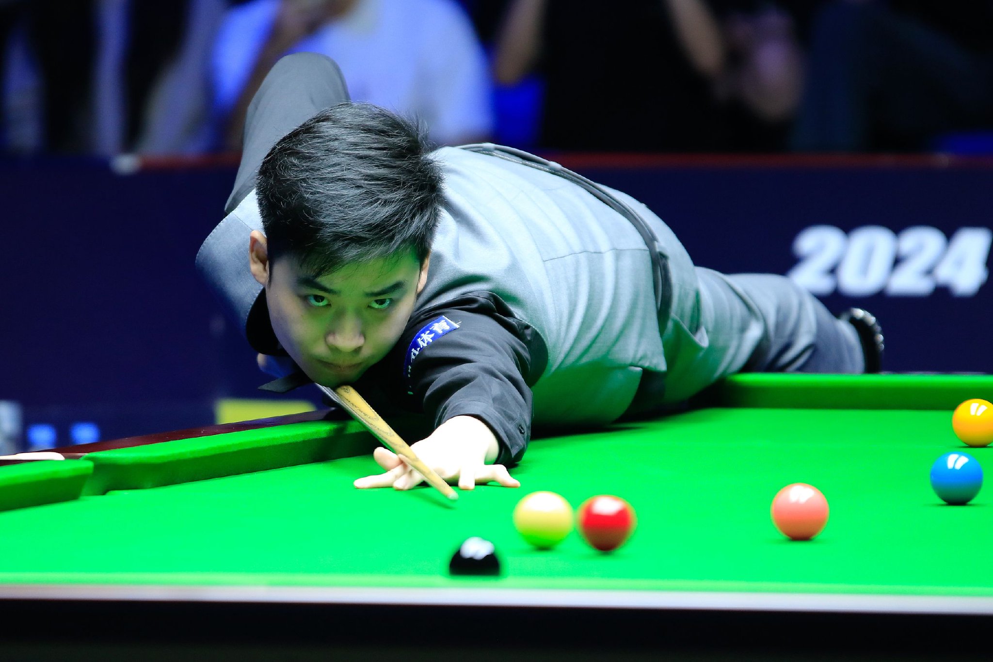 到其背后的 到其背后的