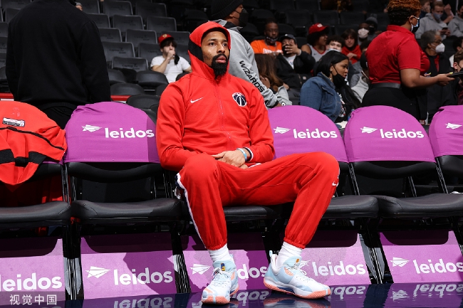 吸引球迷和 吸引球迷和